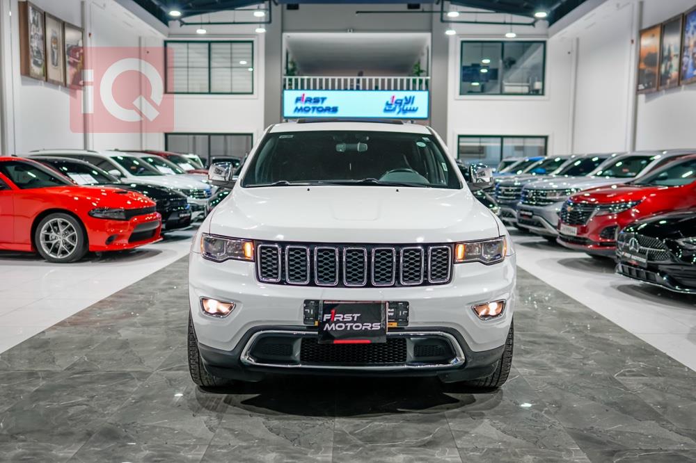 جیپ گراند شیرۆکی